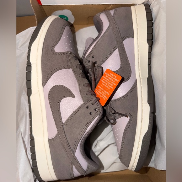 Nike Dunk Low Mens - Picture 2 of 8